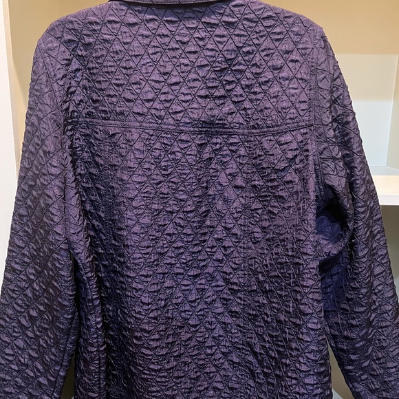 Beautiful purple puckered fabrics light weight jacket  perfect condition - Picture 2 of 3